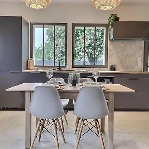  Villa Charme Et Quietude Au Coeur Du Quartier Tiret